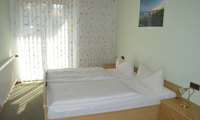 Obertrubach House | Doppelzimmer mit Balkon - Gasthof-pension Fränkische Schweiz Obertrubach