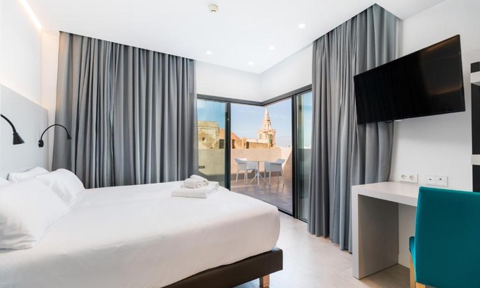 Old Town Hotel | Dormos Hotel