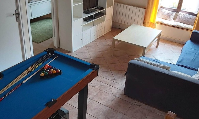 Les Champs-Geraux House | Double or Twin-Shared Bathroom-Courtyard view