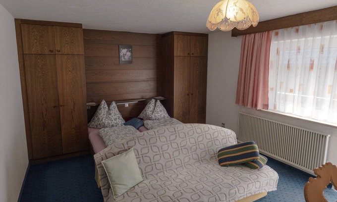 Nesselwaengle Apartment | Double room 2 incl. Breakfast - Haus Hahnenkamm