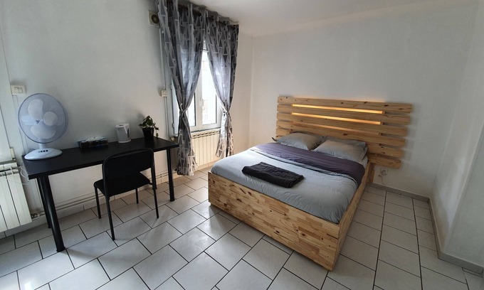 Vandoeuvre-les-Nancy House | Double room with private bathroom