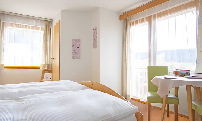 Todtnauberg Apartment | Double room no. 3 including breakfast