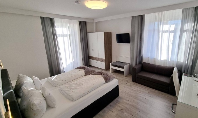 Bad Wurzach House | Double room with balcony - Gesundheitshotel Rössle