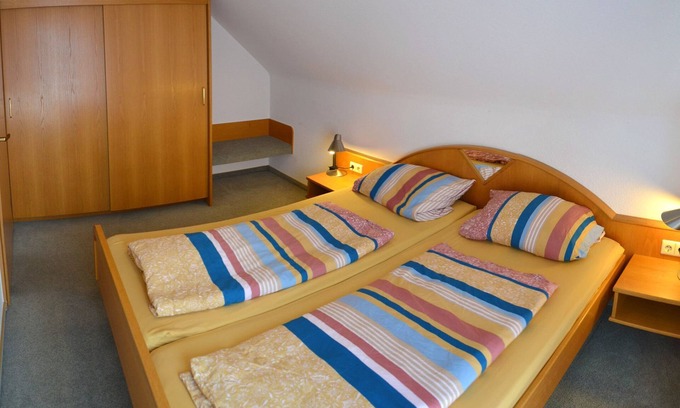 Steinbach Apartment | Double room without balcony, shower and WC, max. 2 persons