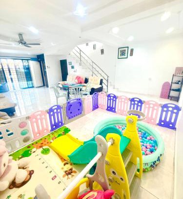 Bukit Baru House | Double Storey 5 room Bukit Beruang -18pax