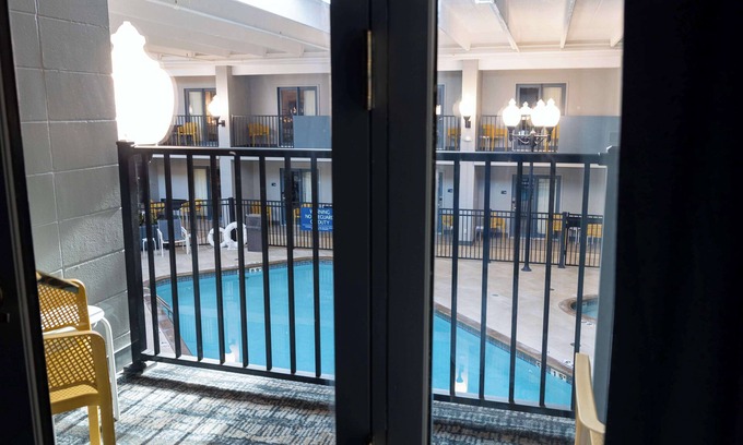 Austin Hotel | DoubleTree by Hilton Austin, MN