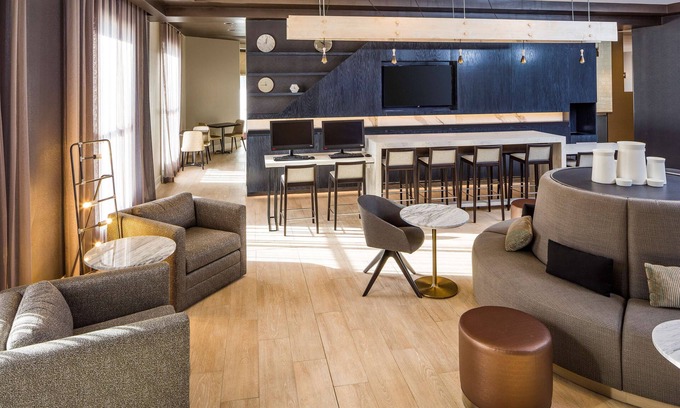 Chelsea Hotel | Doubletree By Hilton Boston Logan Airport Chelsea