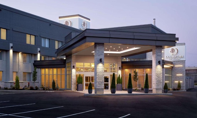 Dorval Hotel | Doubletree By Hilton Montreal Airport