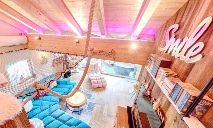 Medraz Apartment | Doug's Mountain Getaway - 'Top Two Floors'