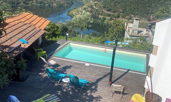 Barro House | Douro Vinhateiro T5 Régua / Resende
