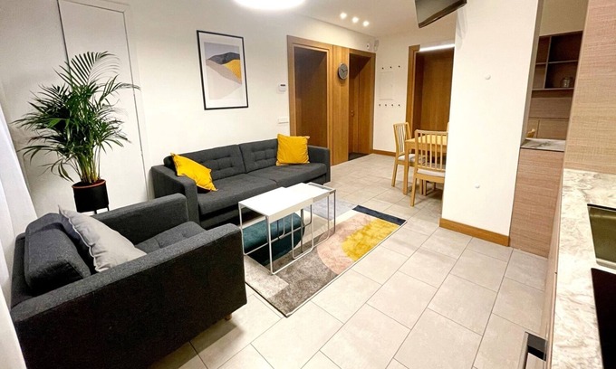 Kaunas Apartment | Downtown 4BD Master Apartment by Hostlovers