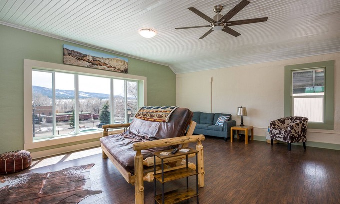 Chama Apartment | Downtown Chama Apartment - Other Side of the Tracks