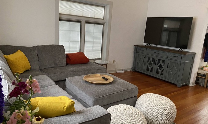 Paonia House | Downtown Paonia-cozy & quaint home