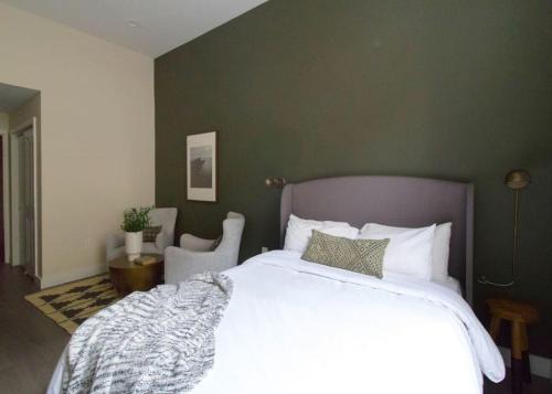 Downtown Boston Apartment | Downtown Studio Students Welcome Washer and Dryer