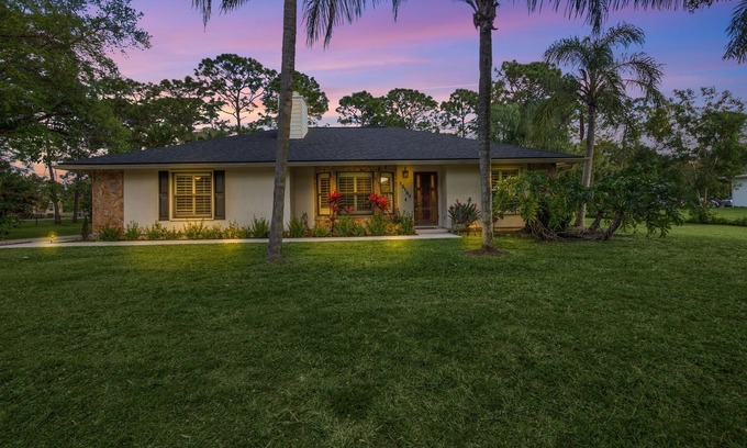 Jupiter Farms House | Dream Stay: House with Pool, 1.5 Acres, 15 Min to Jupiter Beach & Shops