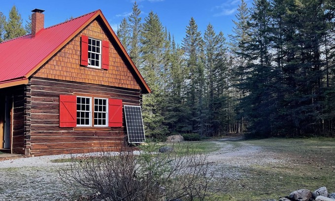 Drummond Island Cabin | Drummond Island Hotel & Vacation Homes - Settlers Cabin