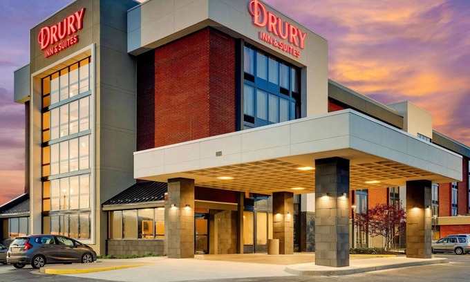 Marion Hotel | Drury Inn & Suites Marion