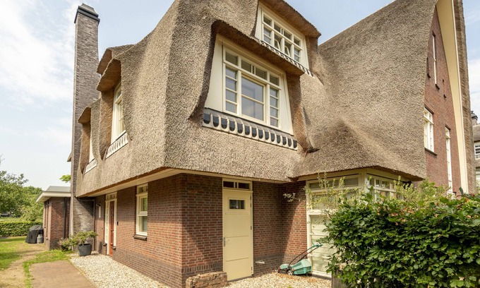 Bloemendaal Villa | Dune view villa w/sauna near Natural Park and Sea