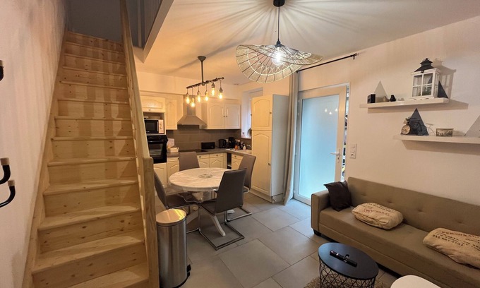 Marigny-le-Lozon House | Duplex 31m2 Centre Manche Proche Plage du Débarquement, Mont st Michel, Chausey