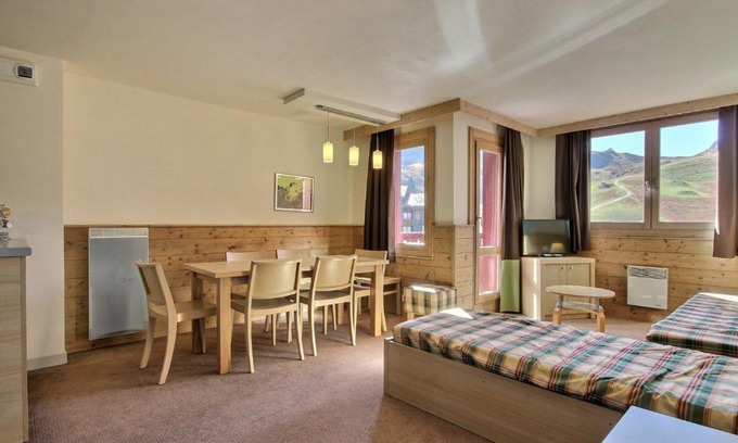 Belle Plagne Apartment | Duplex moderne proche pistes, balcon, cuisine équipée, pour 7 pers - FR-1-455-181