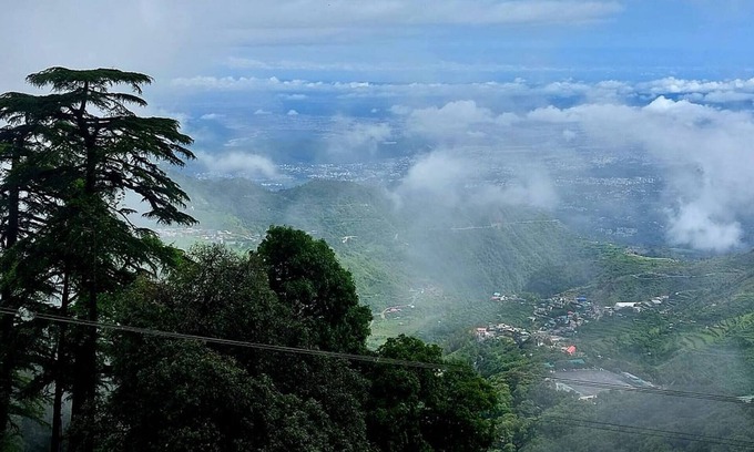 The Mall Road House | Duplex Suite 2 - Enjoy Your Ultimate Workations!