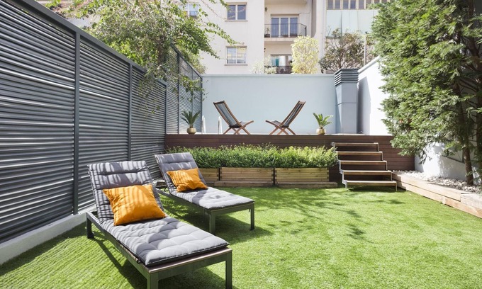 Sant Gervasi Apartment | Duplex with Exclusive Garden and Pool for 10