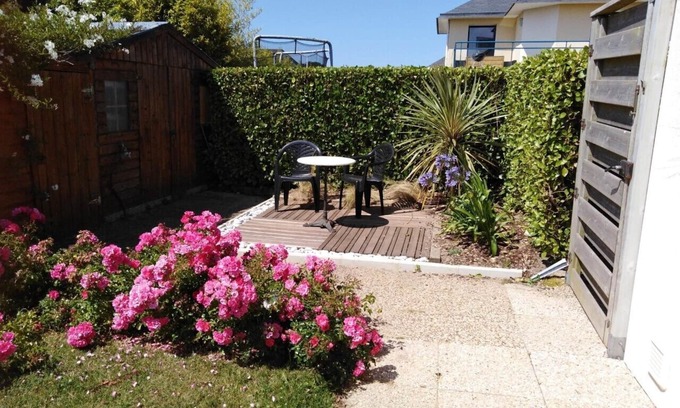 Saint-Pol-de-Leon House | Duplex with garden - Near town center and beaches