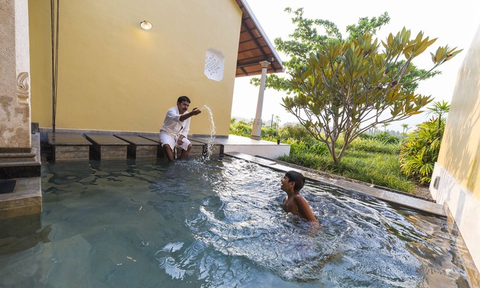 Perumal Kovil Pathy Hotel | Dvara Siruvani