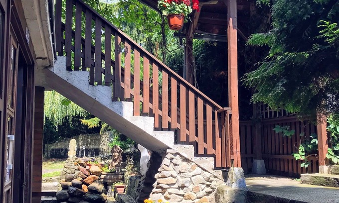 Walbrzych Bed & Breakfast | Dworek Adamski