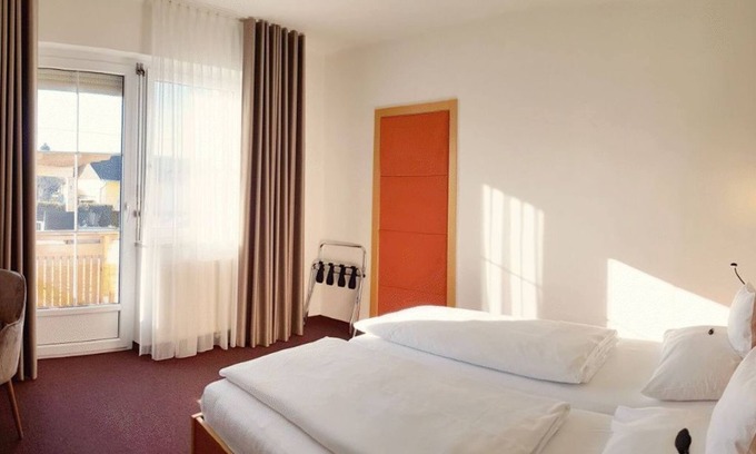 Bad Waltersdorf House | DZ Sonnenseite mit Balkon 1 Nacht Frühstück - Hotel-restaurant Teuschler-mogg