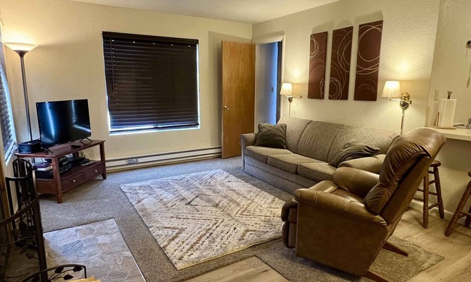 Beaver Condo | Eagle Point Resort Condo steps from Lodge & Ski Lift!