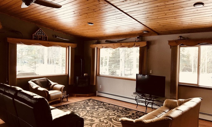 Kenai House | Eagle Rock landing home