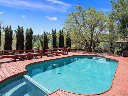 Julian Hotel | Eaglenest Inn with Pool & Seasonal SPA