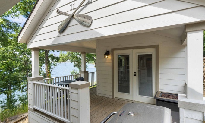 Sperry Cottage | Eagles Nest at CrossTimbers Marina