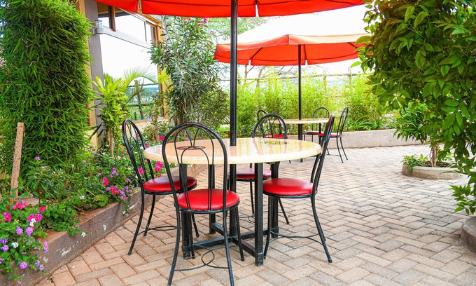 Naivasha Hotel | Eaglesvale Resort Naivasha