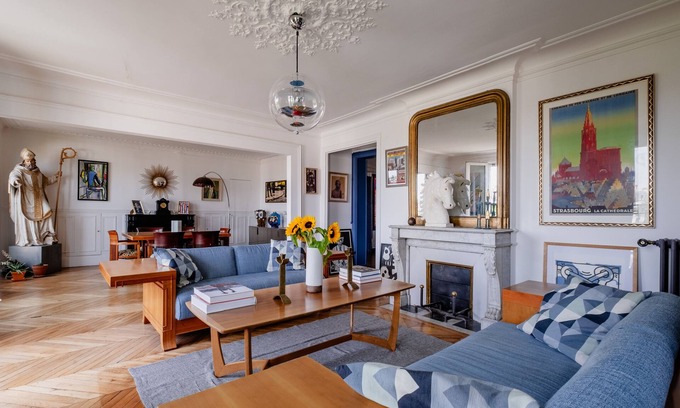 Saint-Merri Apartment | Eclectic Eminence, by Veeve