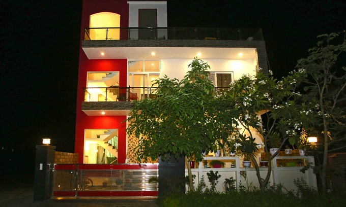 Palanpur Villa | Eden Villa is a fantastic place to chillout, celebrate and be on a vacation.