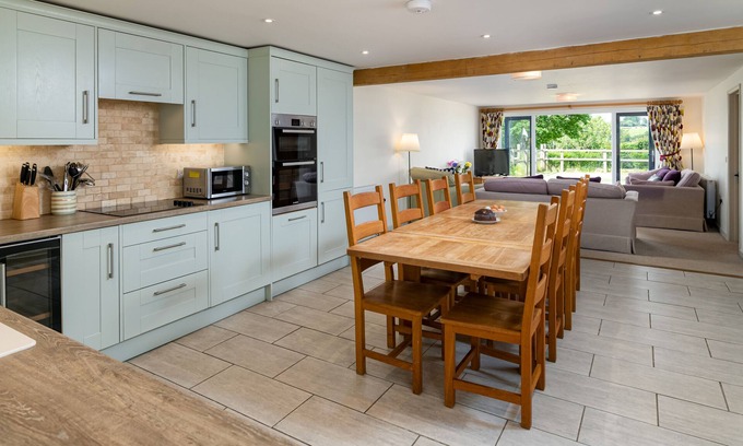 Petersfield Cottage | Edward's Cottage - Beautiful Family Property in Rural Hampshire