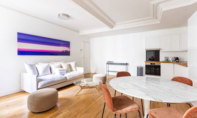 7th Arrondissement Apartment | Eiffel Tower - New Renovated 4 people