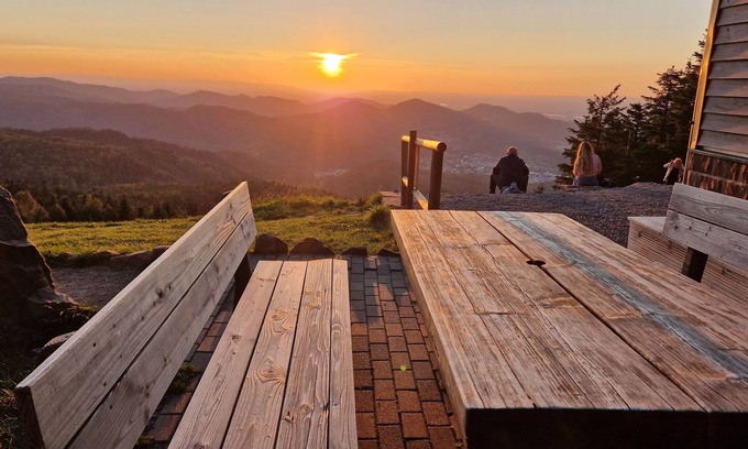 Langenbrand Apartment | Ein Zimmer im Höhengasthaus Teufelsmühle