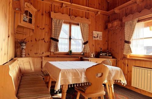 Hausen Apartment | Einzigartiges Alpenstil Chalet mit Panoramablick