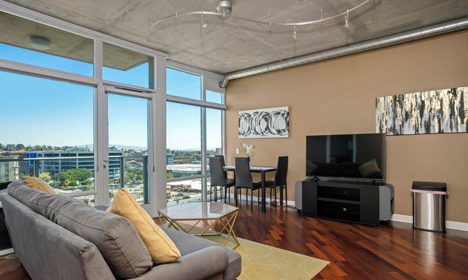 Civic Core Condo | Elegant 1 Bedroom in a Prime Location Free Parking & Wifi!