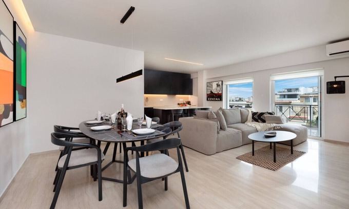 Glyfada Apartment | Elegant & Central 3BR in Glyfada