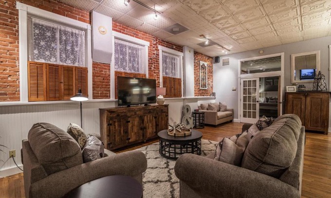 Old Town Villa | Elegant Loft-Style Retreat in Old Firehouse Alley