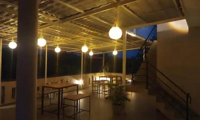 Kamburugamuwa House | Elegant Twin Oasis