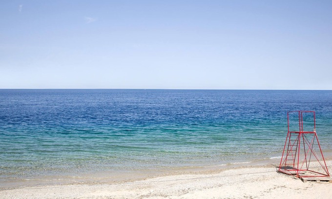 Vittoria Apartment | Elegant vacation apartment with a view of the sea.