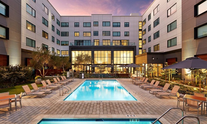 Santa Clara Hotel | Element Santa Clara