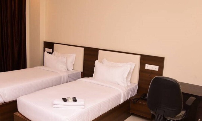 Brookefield Apartment | Elephant Suites Brookefield #1