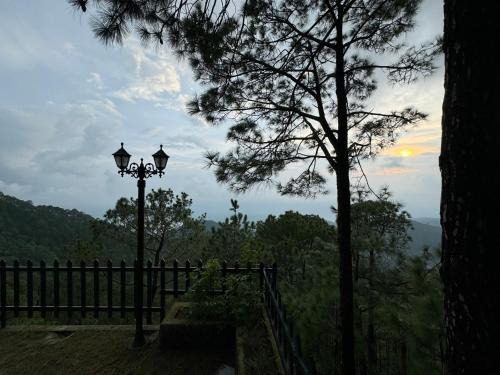 Kasauli Villa | ELIVAAS Goldencrest 6 BHK Villa Nestled in the Hillside of Kasauli