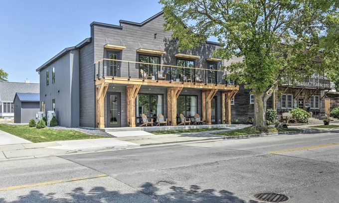 Elkhart Lake House | Elkhart Lake Townhome - 3 Mi to Road America!